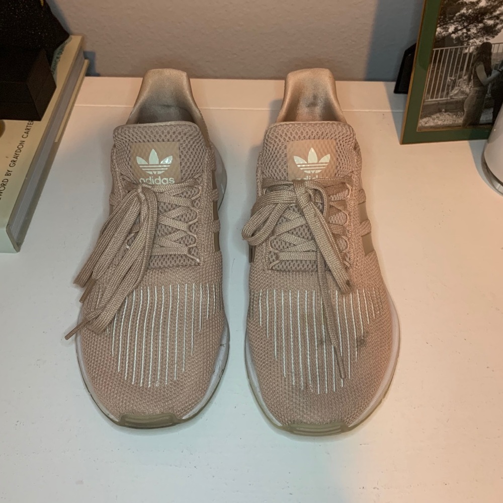 Adidas Swift Run Sneakers